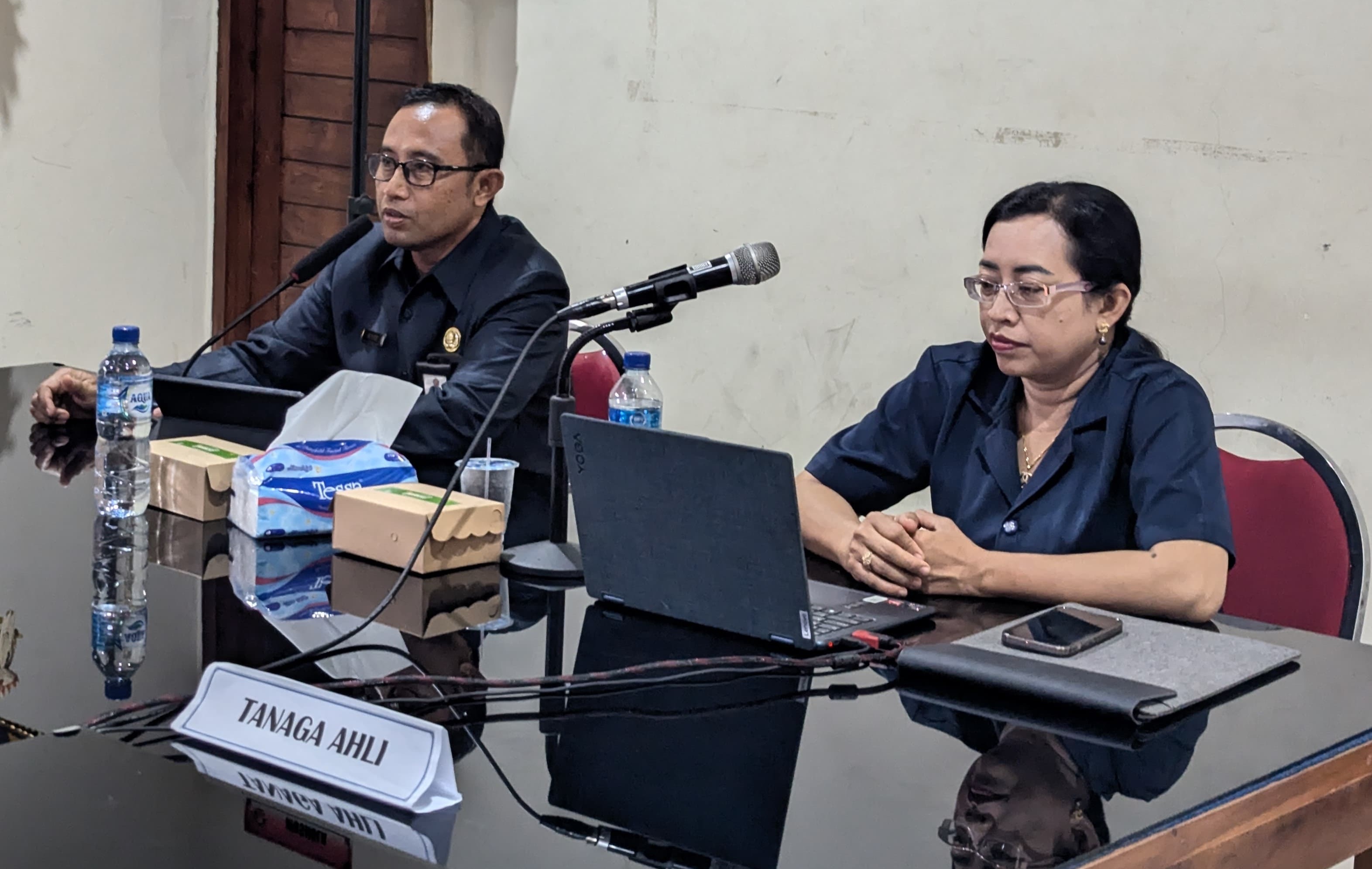 Brida Bahas Laporan Akhir Kajian Potensi dan Tata Kelola Parkir di Buleleng