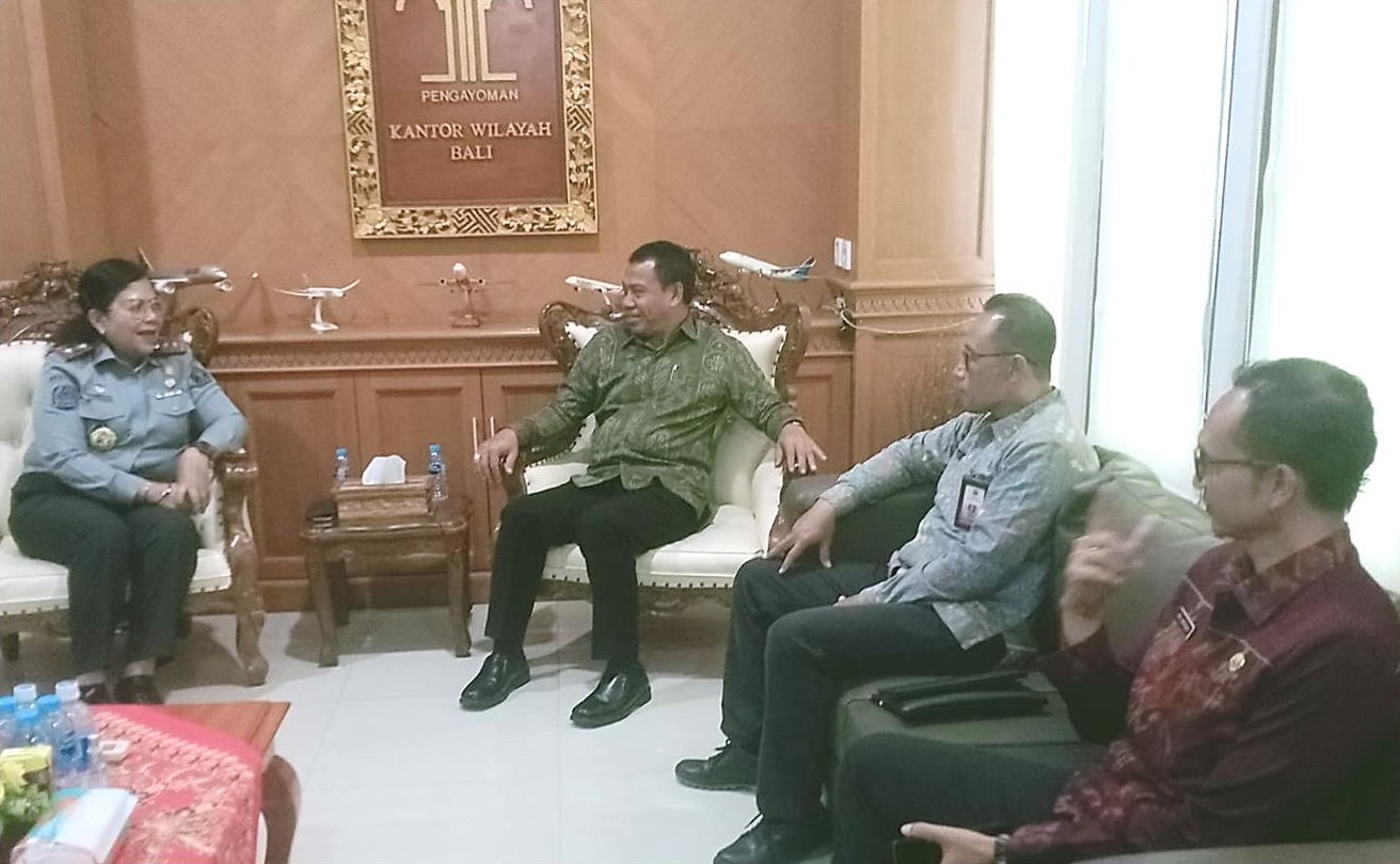 Pj. Bupati Buleleng Ingin UMKM Tidak Berhenti Setelah Mendapat Sertifikat HKI