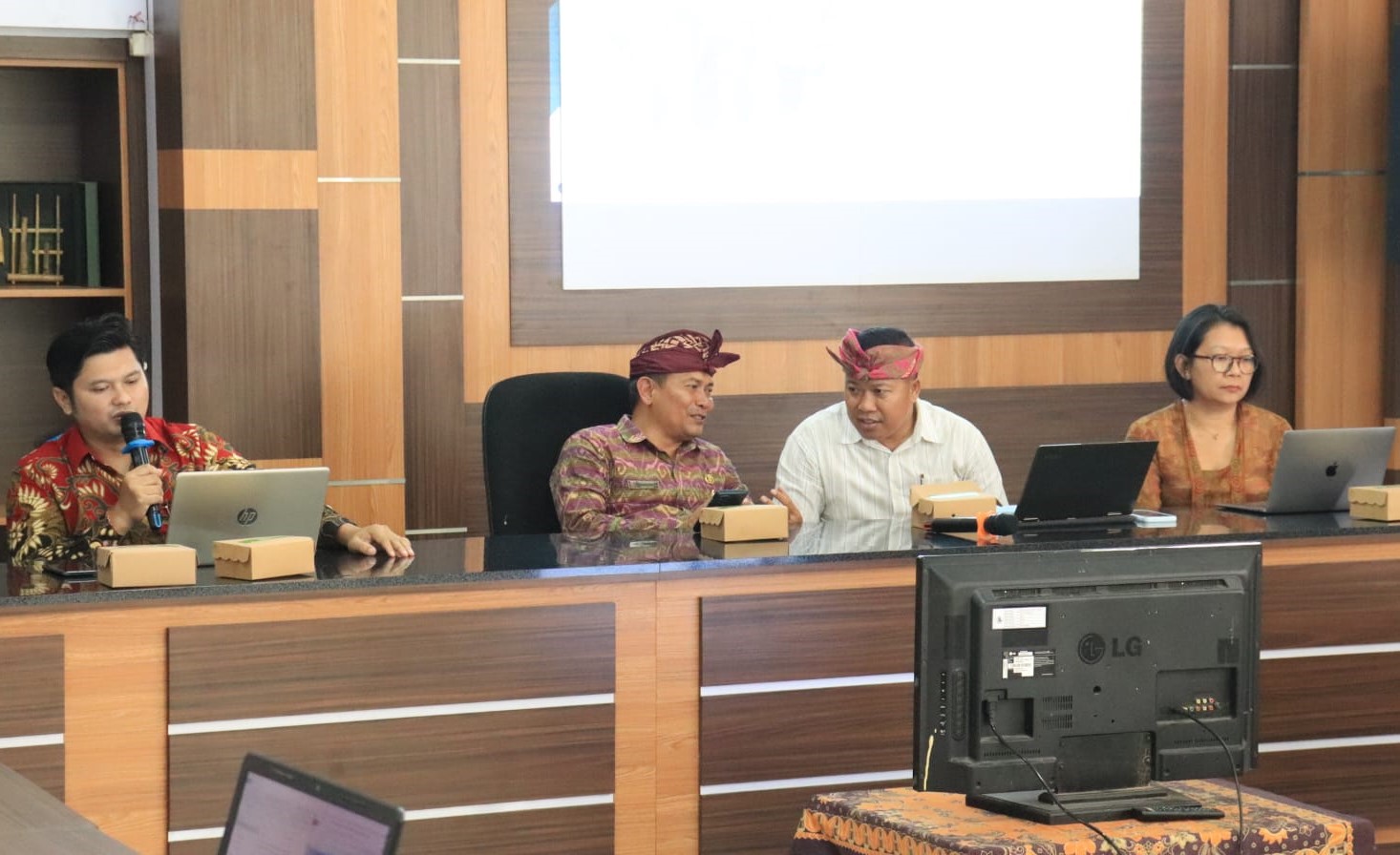 Laporan Antara dan Naskah Akademik Ripparkab Buleleng Tahun 2025-2030