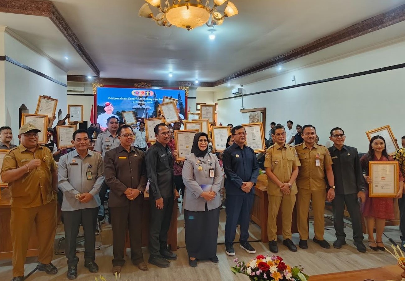 Penyerahan Sertifikat Hak Kekayaan Intelektual